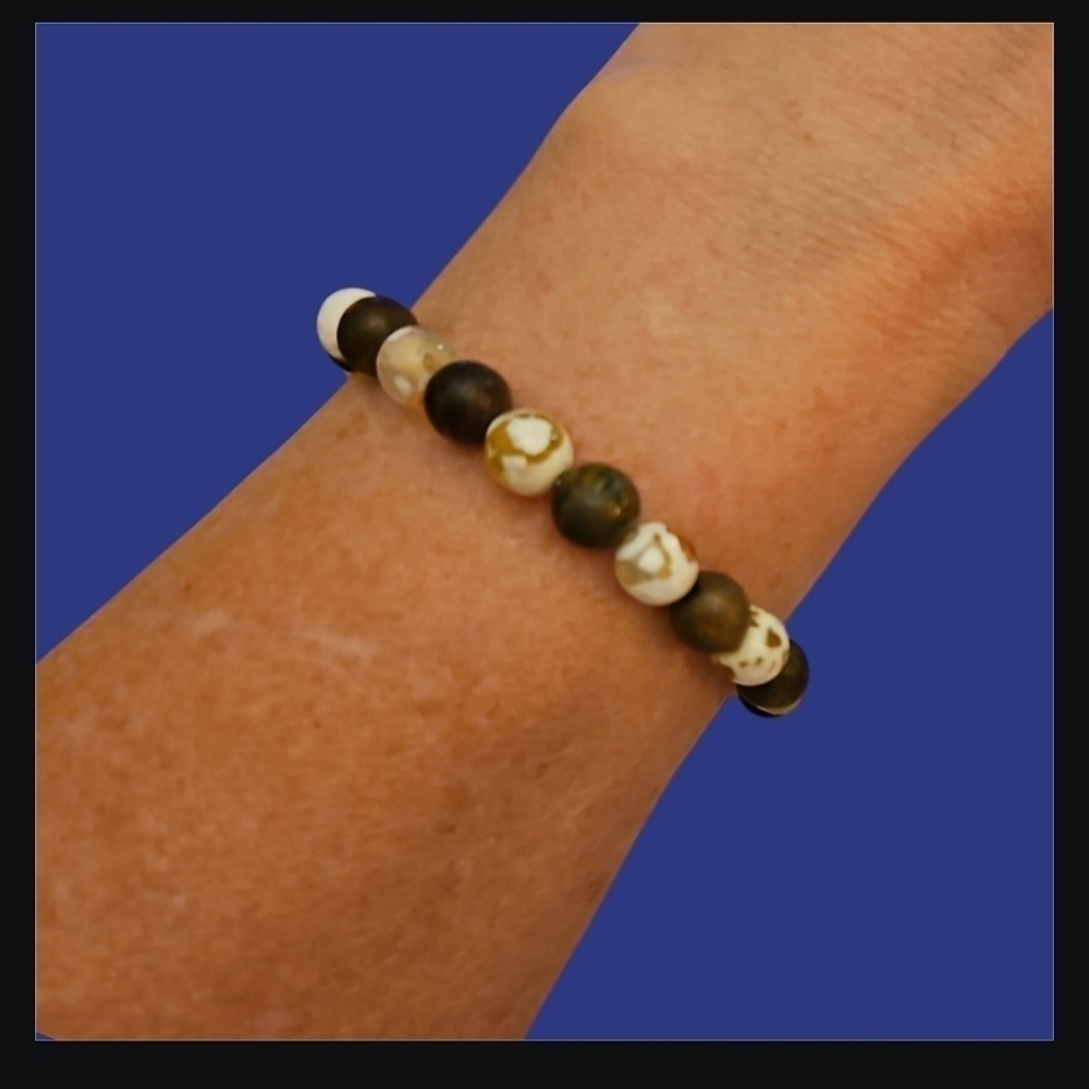 Handmade Rosewood Yellow Fire Agate Beaded Stretch Bracelet
